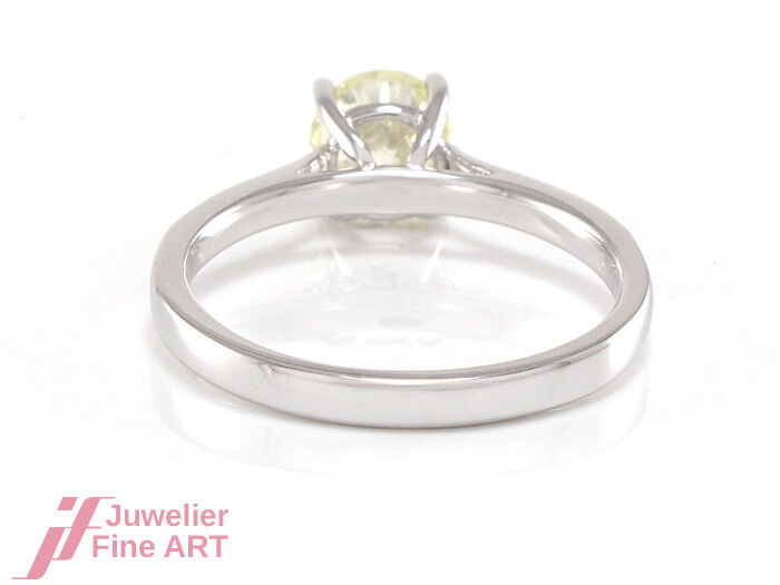 Diamant-Solitärring mit Akzentsetzung - 0,96 ct P-R/VSI 18K WG - 2,8 g - Gr. 52