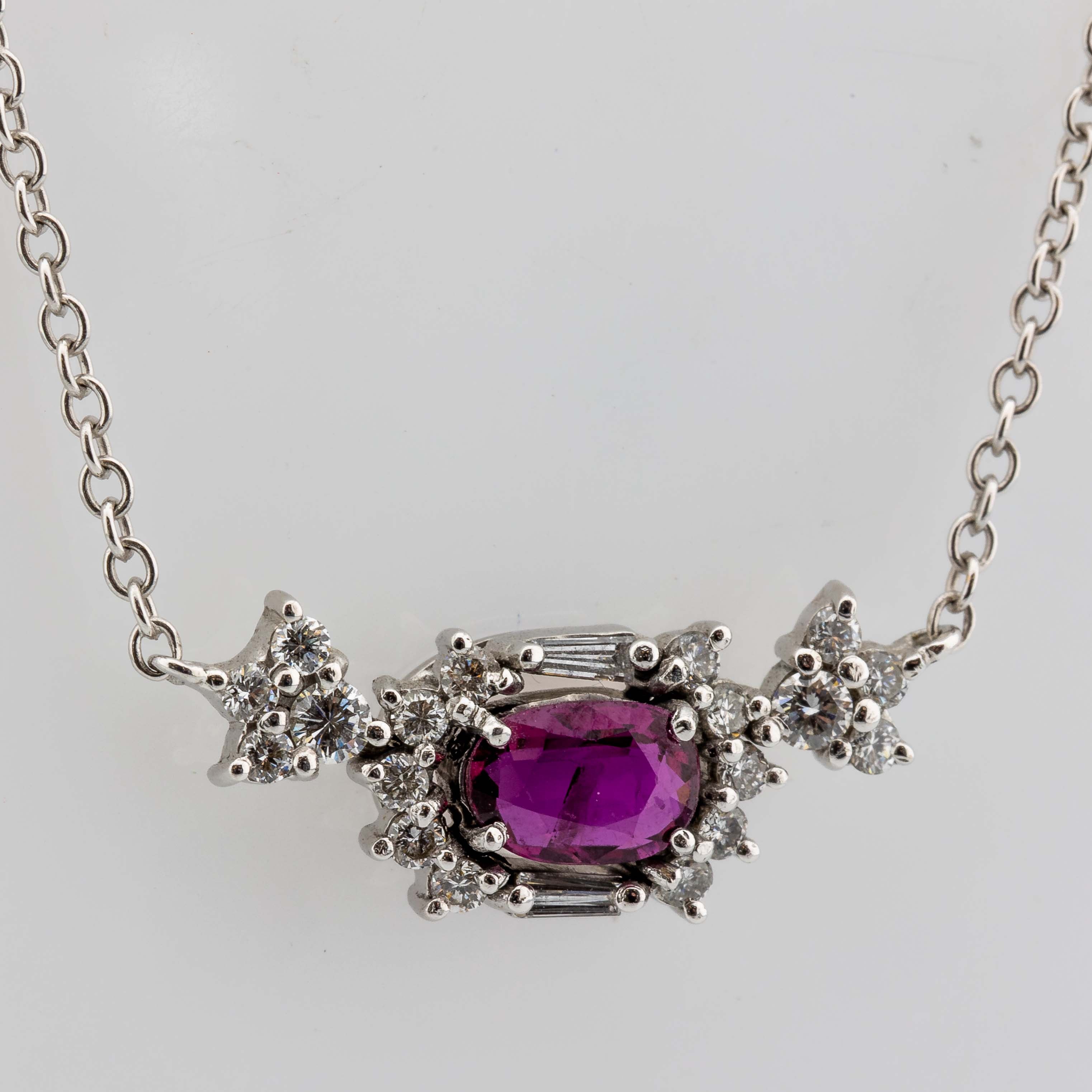 Collier 750/18K Weißgold Rubin 1,0ct 20 Brillianten 0,6ct TW/VS L: 41cm 5,73g