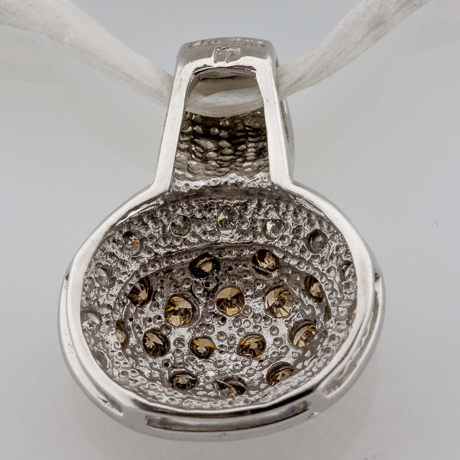 Anhänger 585/14K Weißgold Diamanten 0,3ct H/Si L: 2cm 2,73g