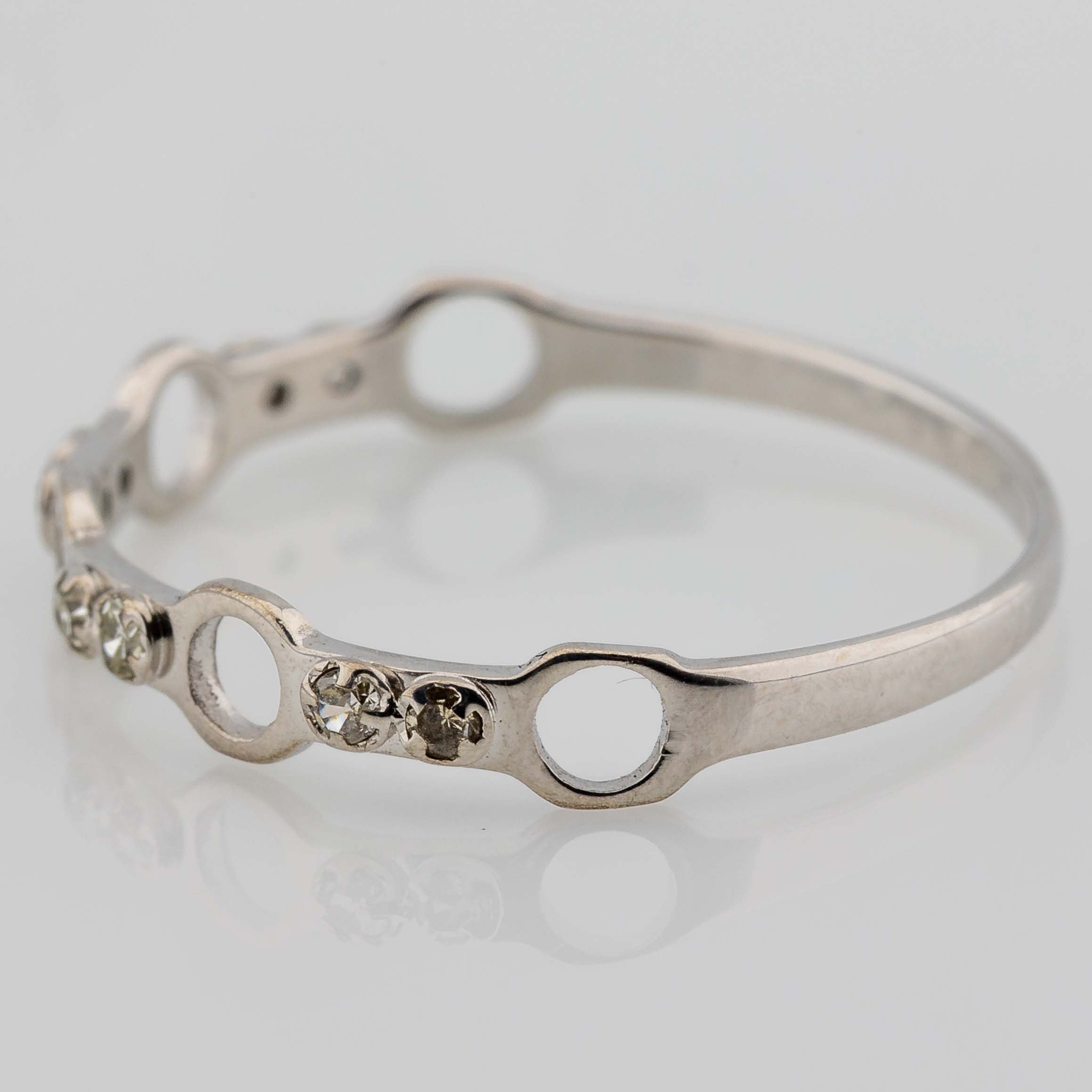 Bandring 585/14K Weißgold 6 Diamanten 0,06ct W/P1 0,88g Gr. 53