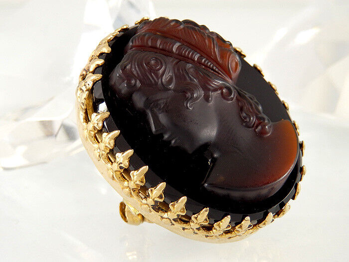 Brosche/Gemme - goldfarben mit eingefasstem Frauenkopf (Antikes Motiv)