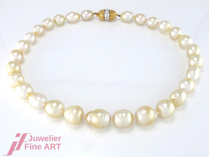Südsee-Perlencollier mit 18- Gold-Schließe -Brillanten ca.0,10 ct W/SI - 46 cm