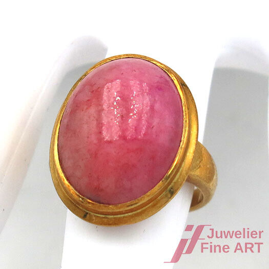 Ring in 18K750 GG mit einem rosa Jade Cabochon ca. 15 ct - 10,8 g - Gr. 53 - TOP
