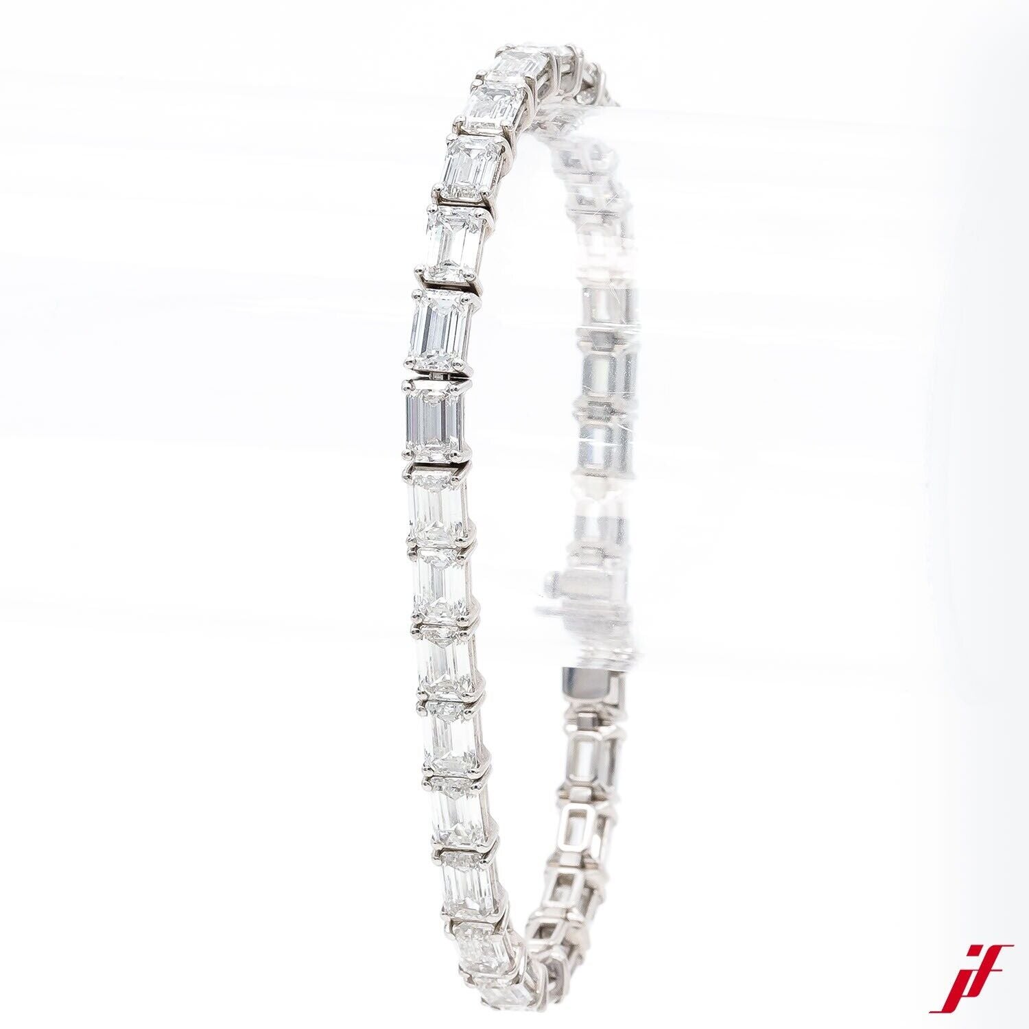 Tennisarmband 750/18K Weißgold 30 Diamanten Baguette 31,0ct - Wert 60.000€ CVD