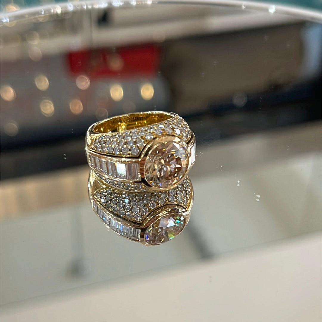 Ring 4ct Diamantbesatz 18K Gelbgold Wert 50.000€