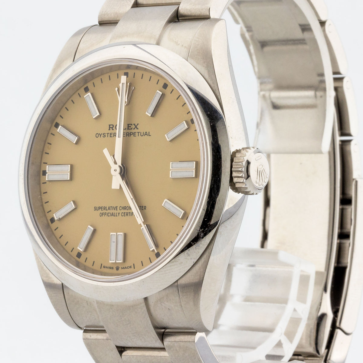 Rolex Oyster Perpetual Date 41 134300 BEIGE Fullset 2025 NEUWERTIG AK28708