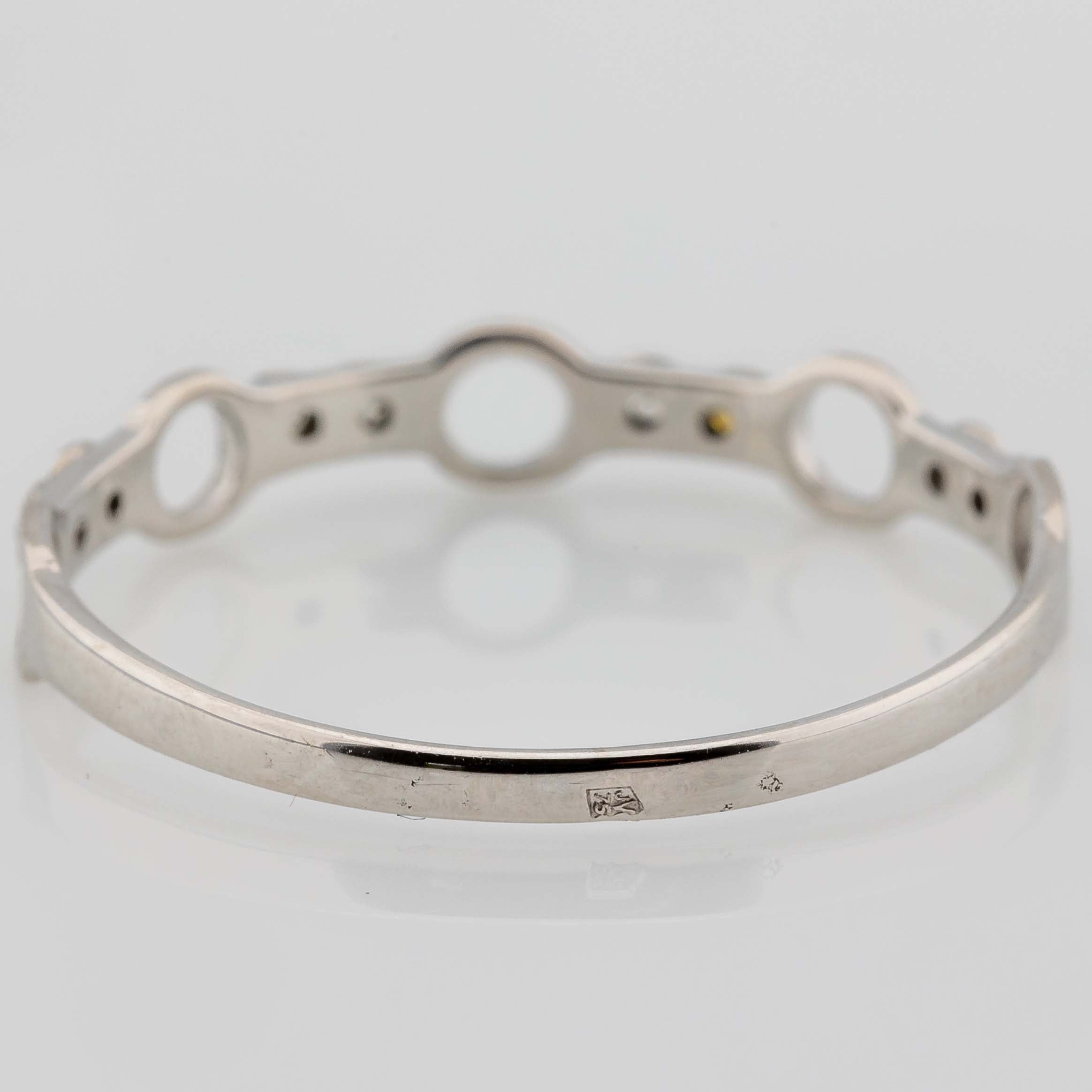 Bandring 585/14K Weißgold 6 Diamanten 0,06ct W/P1 0,88g Gr. 53