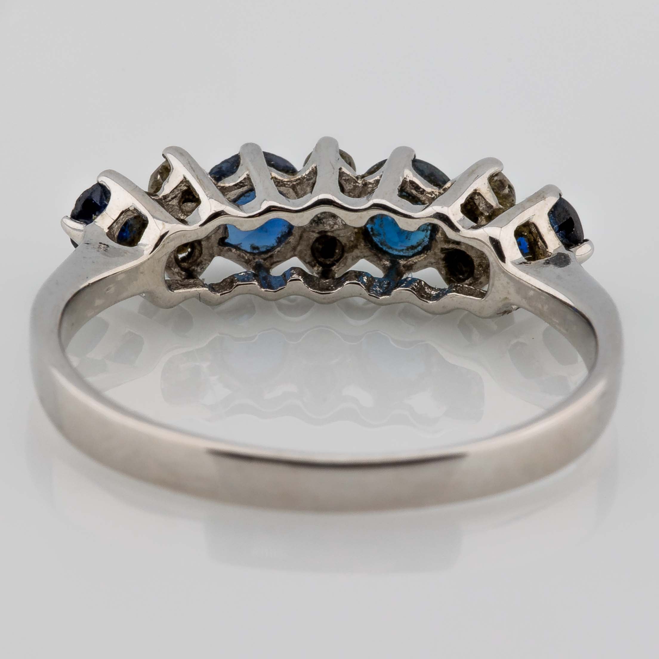 Ring 585/14K Weißgold mit Saphir und Diamanten 1,71g Gr. 49,5